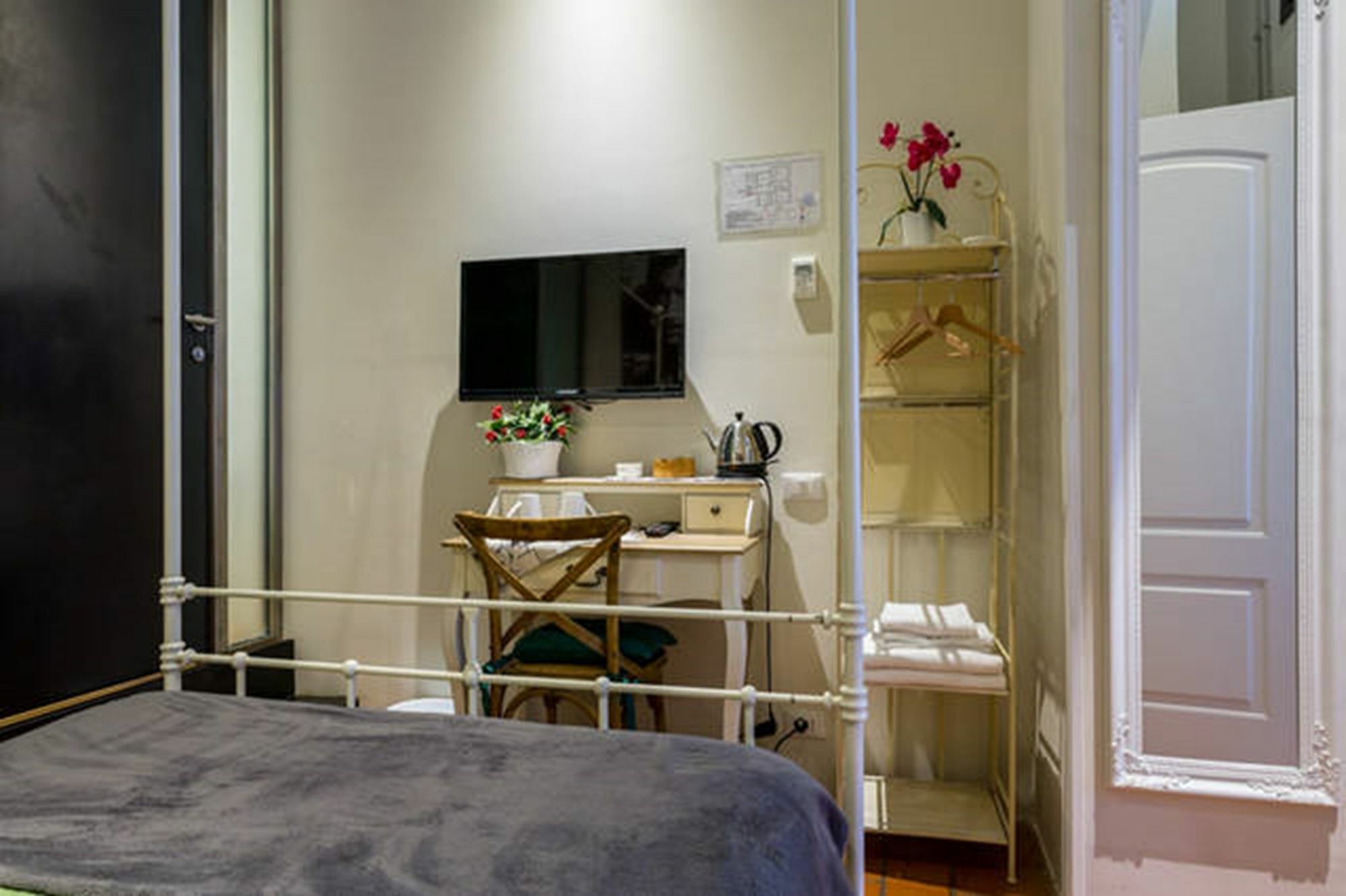 5 Rooms Apartment For 7 People Near Coloseum Rome Exterior photo