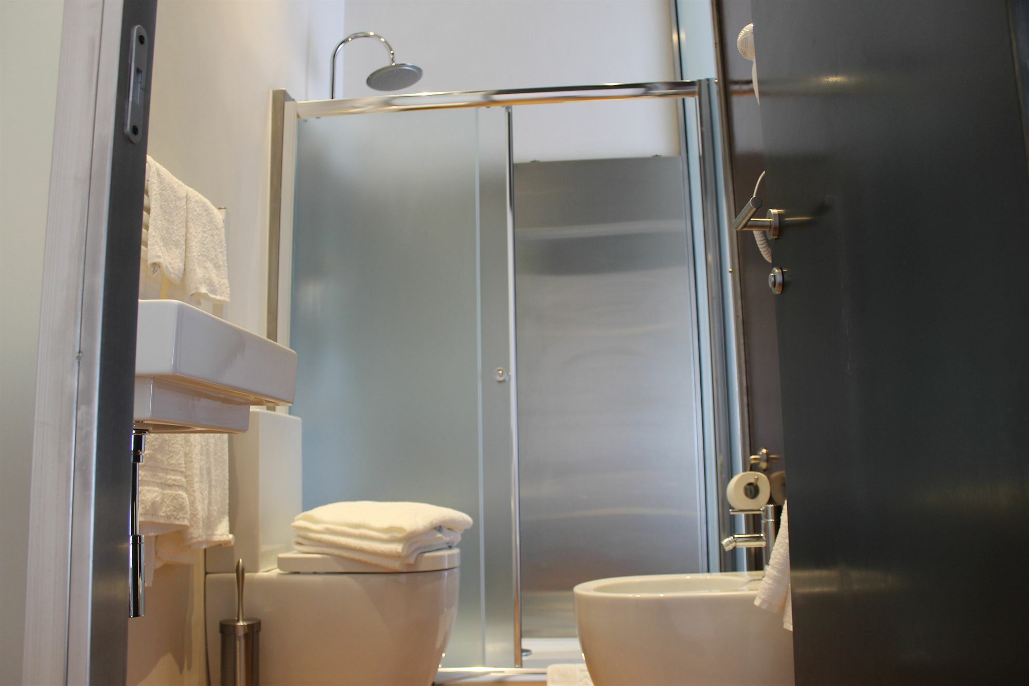 5 Rooms Apartment For 7 People Near Coloseum Rome Exterior photo
