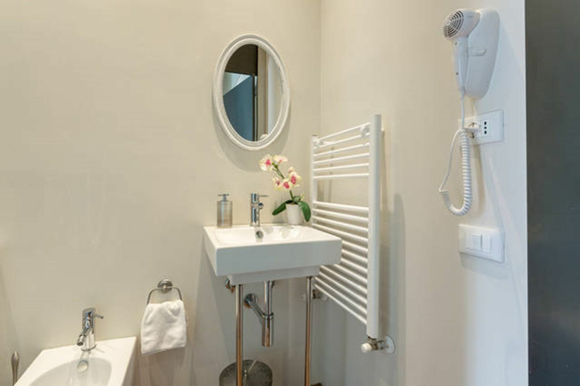 5 Rooms Apartment For 7 People Near Coloseum Rome Exterior photo